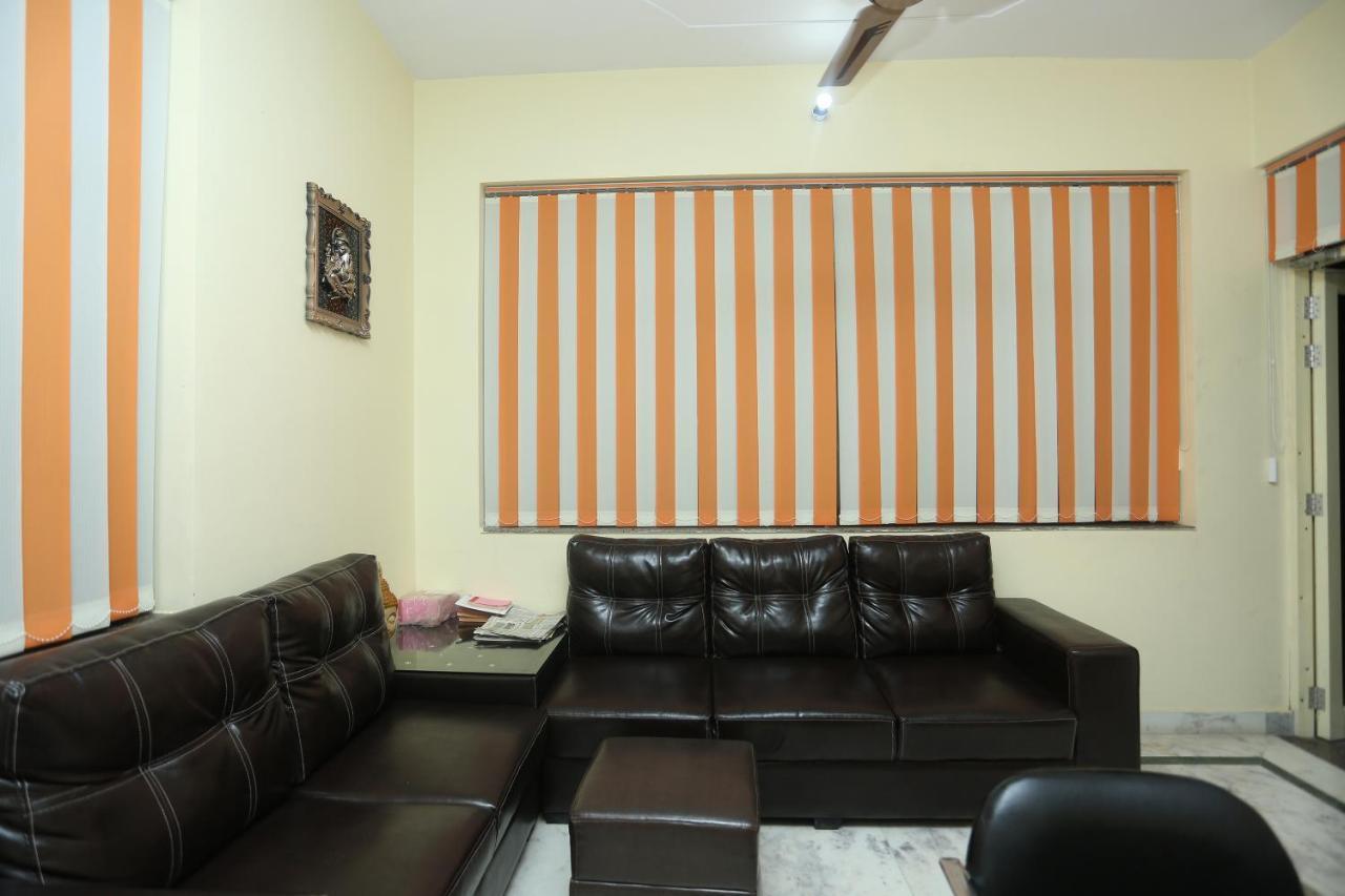 מלון Chinhat Oyo 16995 Sr Blessings מראה חיצוני תמונה